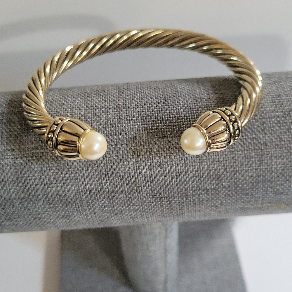 Gold Twisted Cable Cuff Bracelet Faux Pearl Accents Old Money - Picture 2 of 8